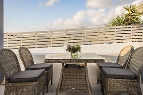 Pebble Summer House