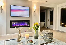 2-bed, Sleeps 4, Sea View & Sauna
