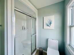 2-bed, Sleeps 4, Sea View & Sauna