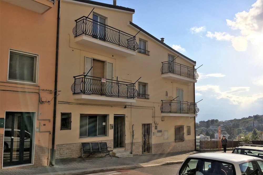 Captivating 2-bed Apartment in Grottole