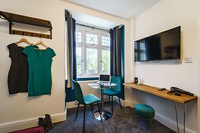 Emerald Stays UK at The Adelphi
