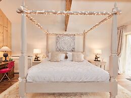Love Nest