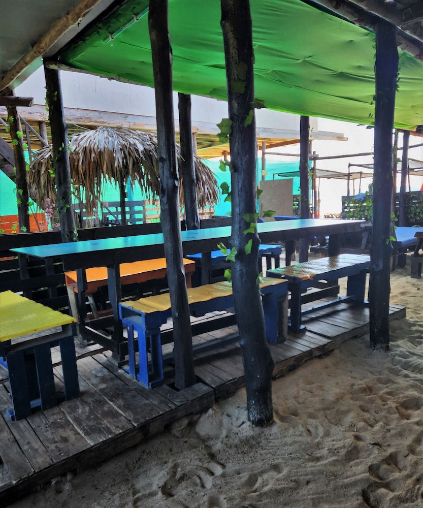 Baru Jet Set Beach & Hostal
