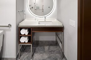Courtyard By Marriott Montreal Laval