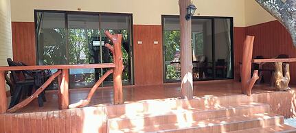 Baan Suan Villas Resort
