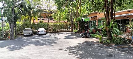 Baan Suan Villas Resort