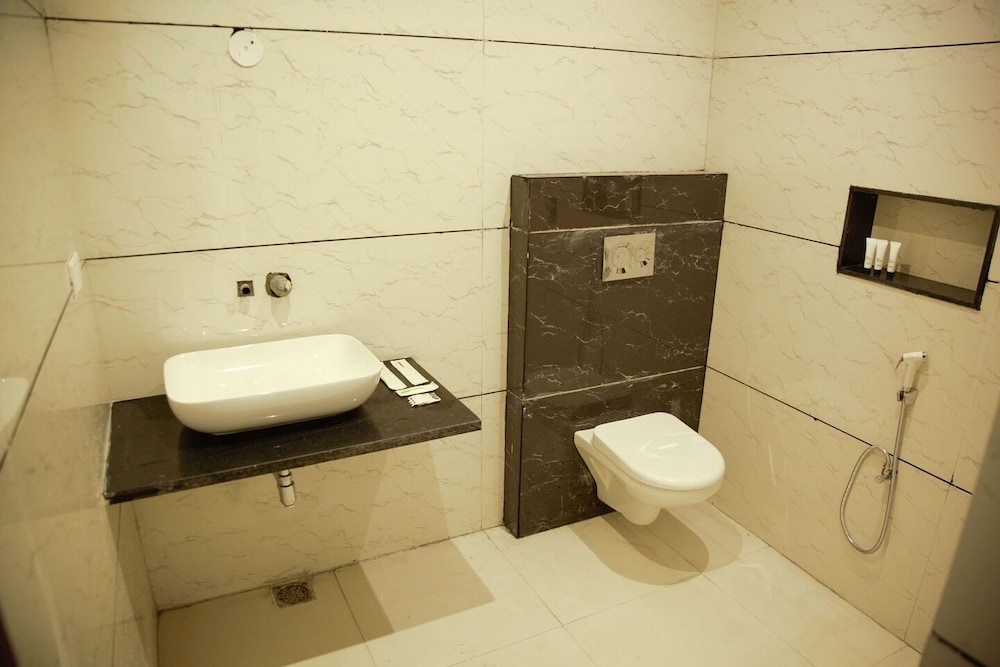 Raja Ji Hotels