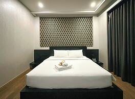 G Boutique Silom Hotel