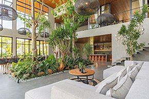 Sea View Pool House
