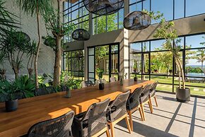 Sea View Pool House