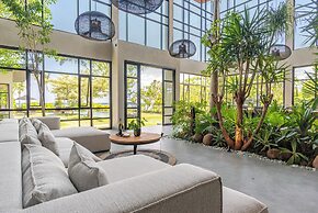 Sea View Pool House