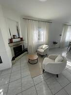 Amazing 4-bed Villa in Limassol