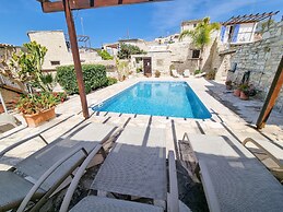Aphrodite's Pool Retreat