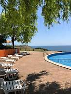 July Morning Seaside Resort