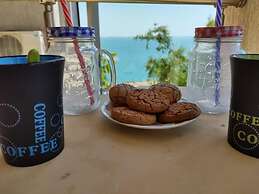 July Morning Seaside Resort