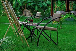 Shose Farmhouse Chalets & Campsite