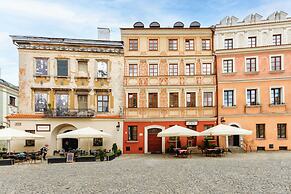 Rynek 10 Apartments