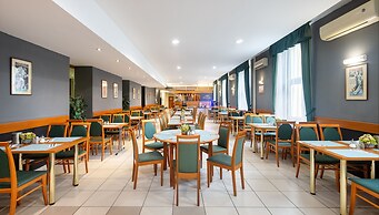 Hotel Millennium