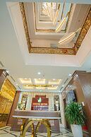 Luxury Hotel