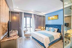 Luxury Hotel