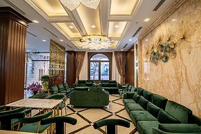 Luxury Hotel