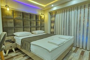 Galatagreenapple Hotel