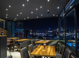 Galatagreenapple Hotel