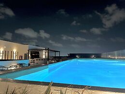 Modern Pool View New Condo Gym Jacuzzi