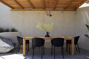 Mayu Suites