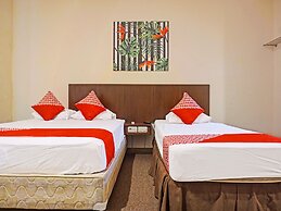 Collection O 91414 Hotel Marina Beach