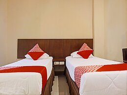 Collection O 91414 Hotel Marina Beach
