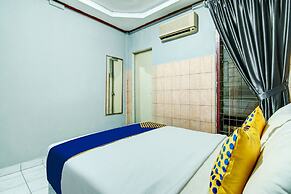 OYO 2690 Hotel Tampan