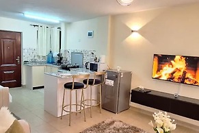 1 Bed Flat - Sleeps 2 - Parking - Wifi