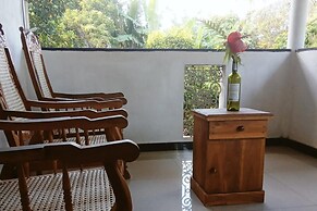 Charming 2-bed Apartment in Weligama