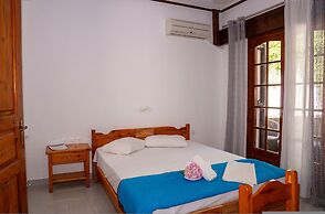 Paradeisos Double Room 3
