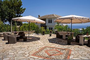 Paradeisos Double Room With Balcony 2