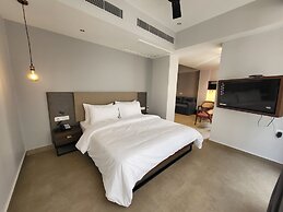 BELVEDERE SUITES