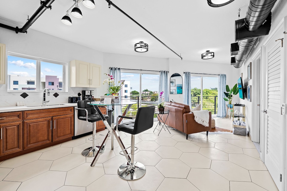 Wilton River Suites (Adults Only)