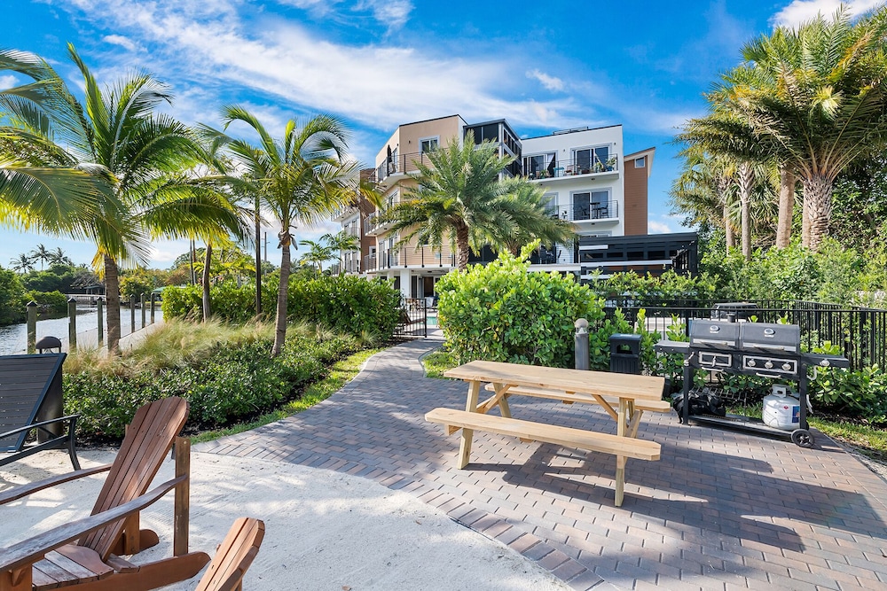 Wilton River Suites (Adults Only)