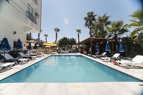 Far Life Hotel