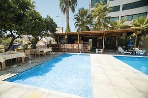Far Life Hotel
