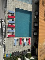 Far Life Hotel