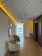 Far Life Hotel
