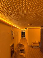 Far Life Hotel