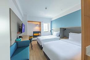 Holiday Inn Express Shanghai Pudong Airport by IHG