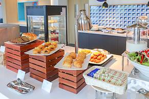 Holiday Inn Express Shanghai Pudong Airport by IHG