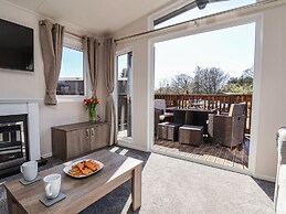 Honeysuckle Lodge