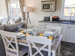 Honeysuckle Lodge
