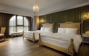 Grasse Grace Manor