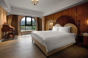 Grasse Grace Manor